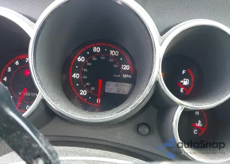 2005 Toyota Matrix Xr z USA, uszkodzony, nr VIN 2T1KR32E45C408121